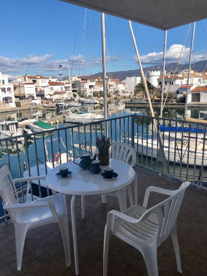 Apt Port Rhodes C, 2 Chbres, 2 Terrasses, Vue Sur Canal Principal De La Marina Et Sur Les Pyrenees Apartment เอมปูเรียบราบา ภายนอก รูปภาพ