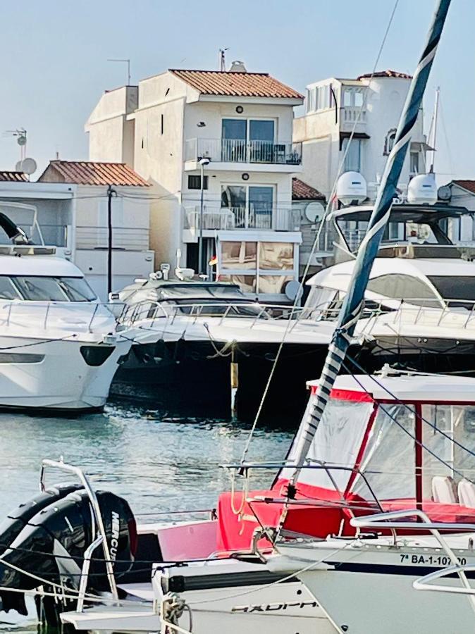 Apt Port Rhodes C, 2 Chbres, 2 Terrasses, Vue Sur Canal Principal De La Marina Et Sur Les Pyrenees Apartment เอมปูเรียบราบา ภายนอก รูปภาพ